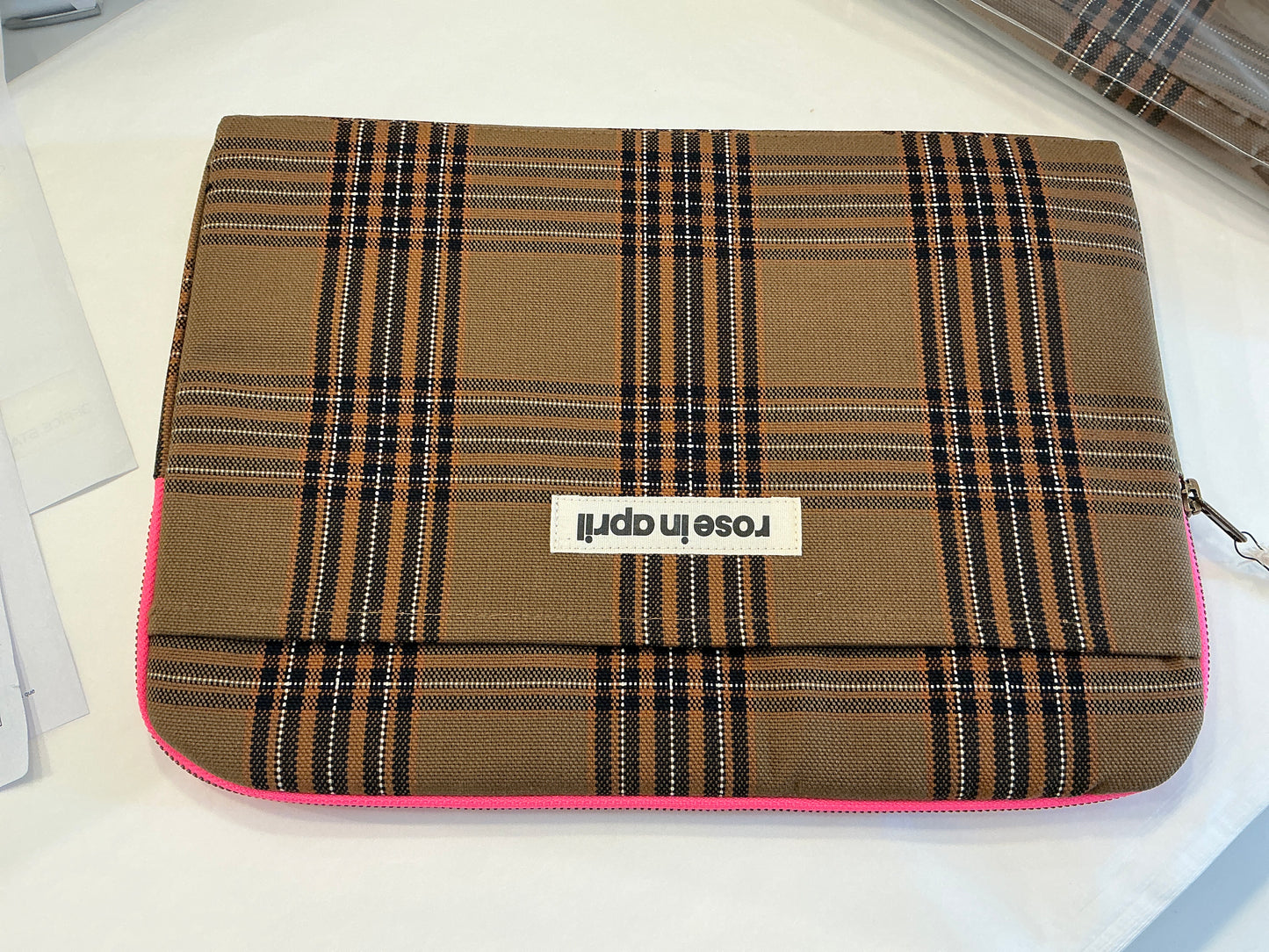 Pochette d’ordinateur tartan Rose in April 13-15 pouces