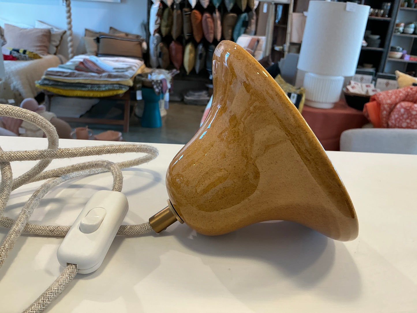 Baladeuse en céramique miel
