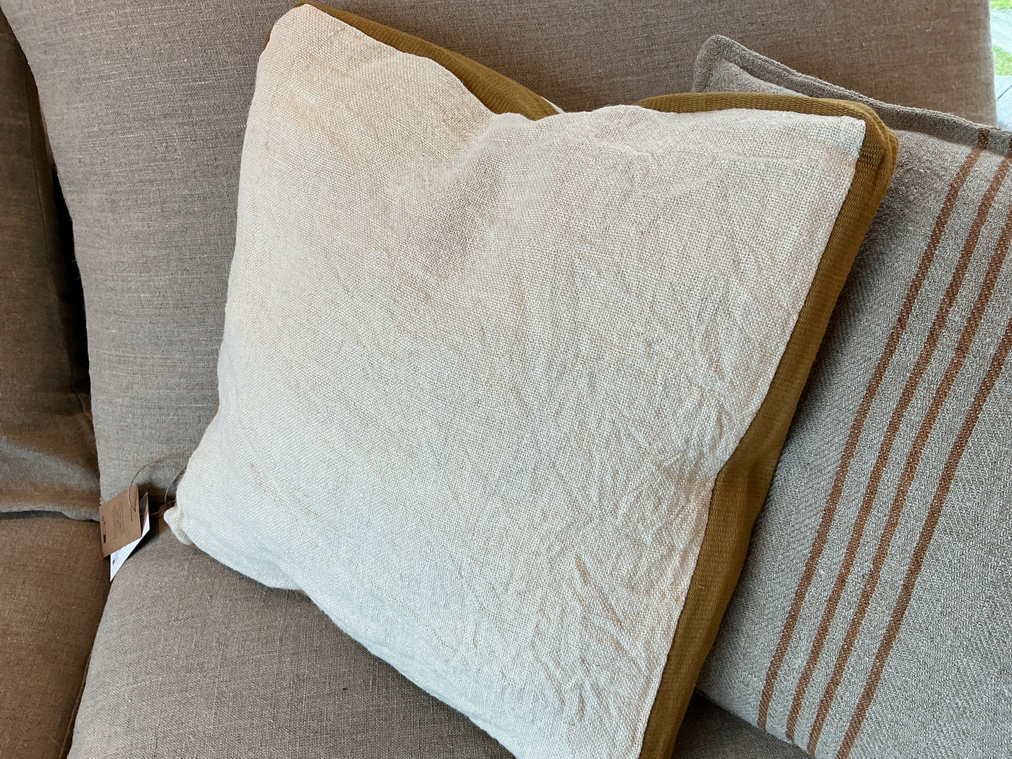 COUSSIN POMAX ALPHA CLASSIC IVOIRE MOUTARDE