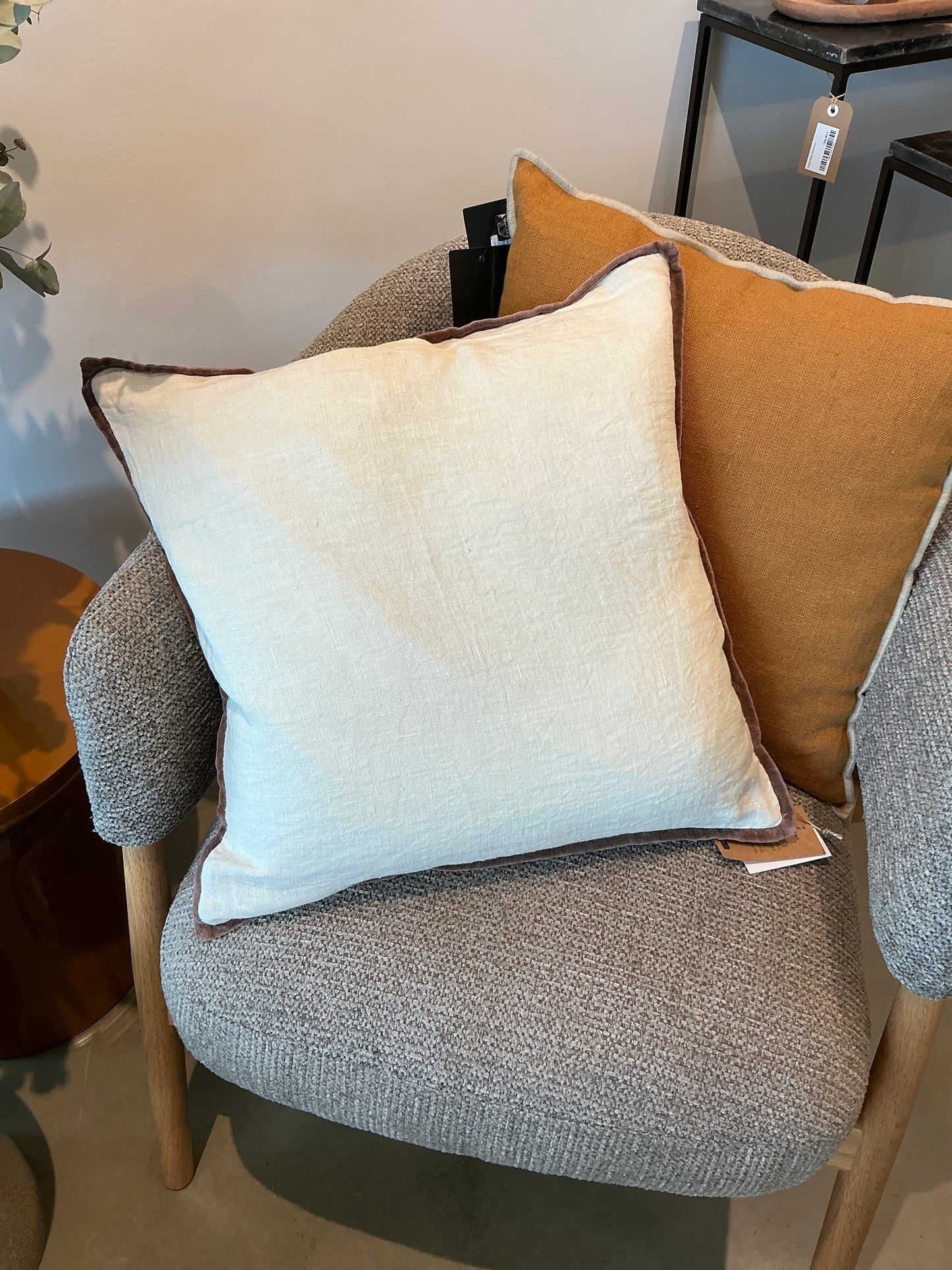 COUSSIN POMAX ALPHA OPPOSITES IVOIRE