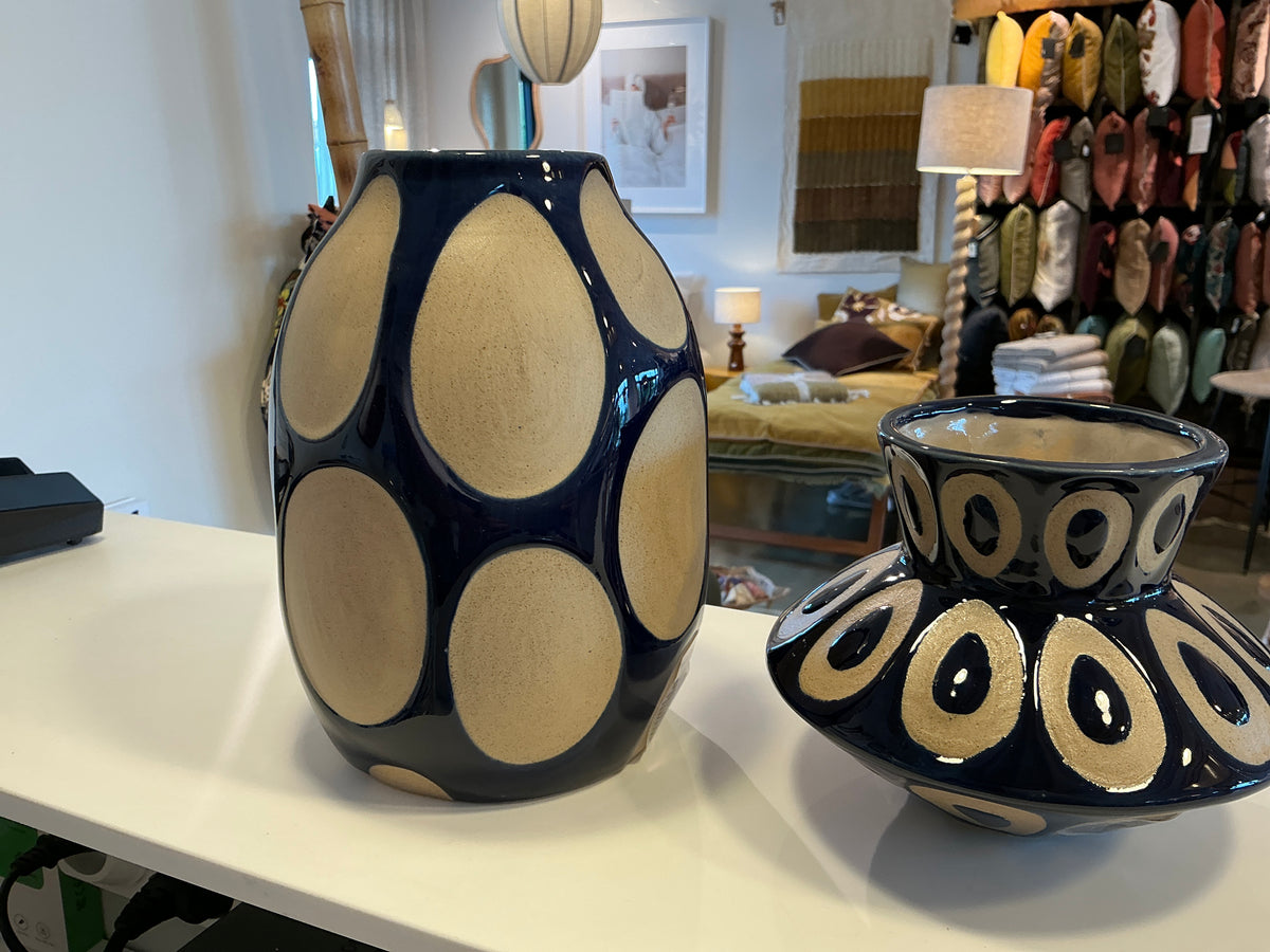 Vase rond bleu indigo