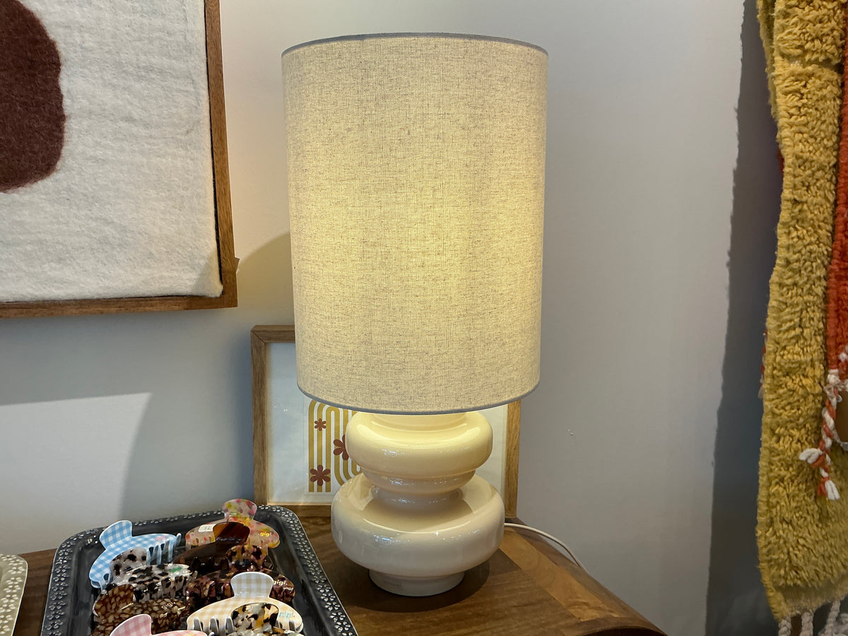 Lampe de table en verre crème