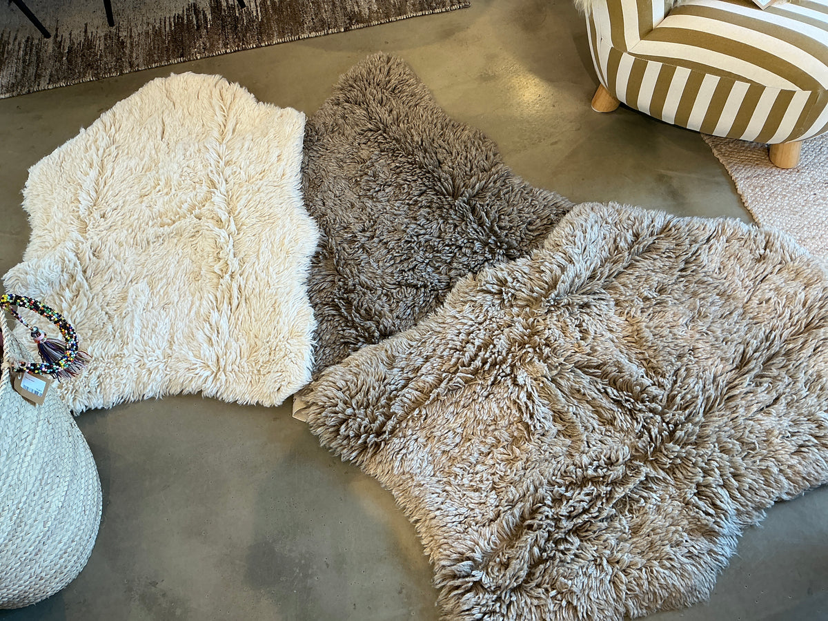 Tapis en laine forme peau de mouton, lavable