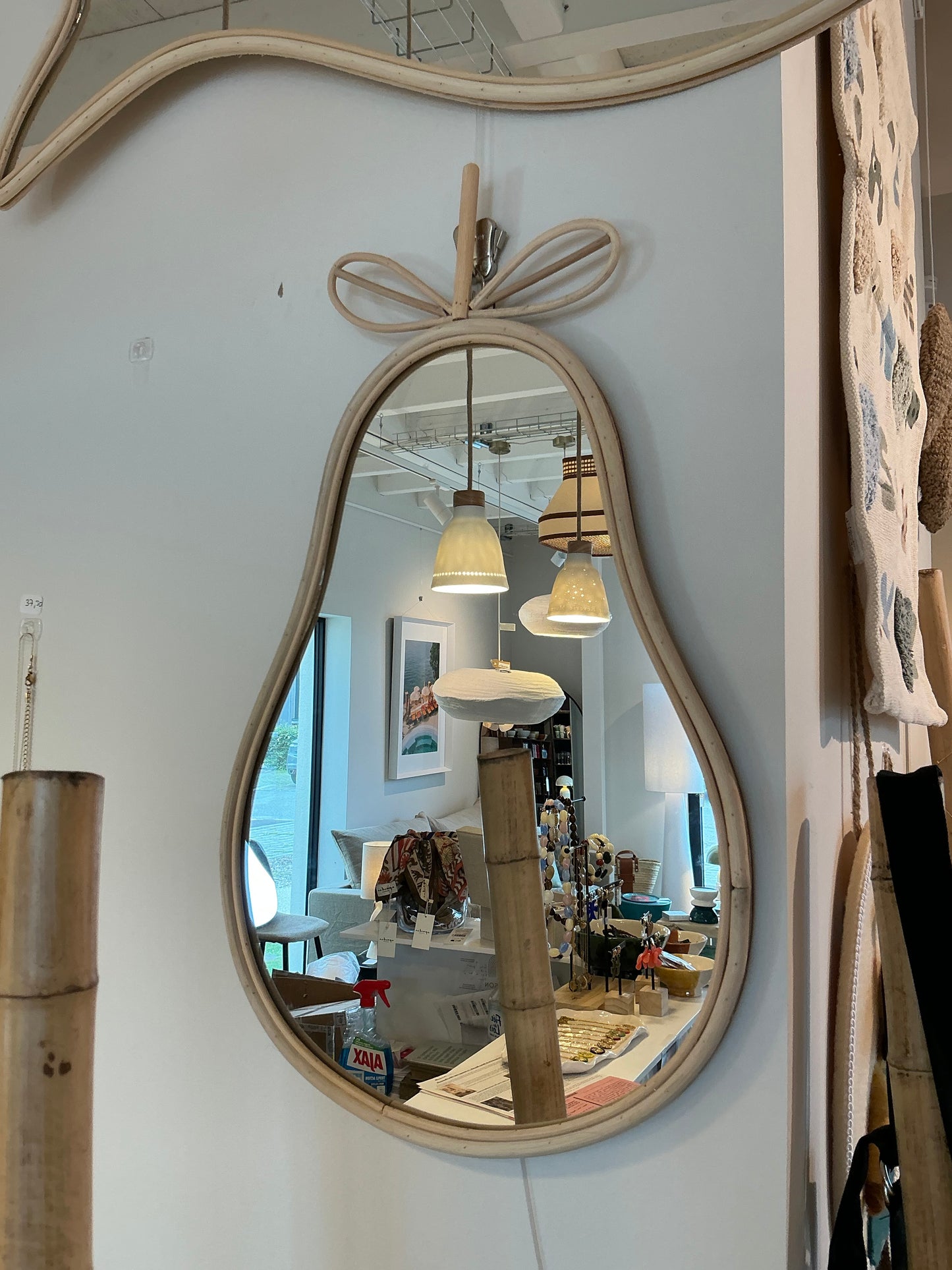 Miroir poire rotin