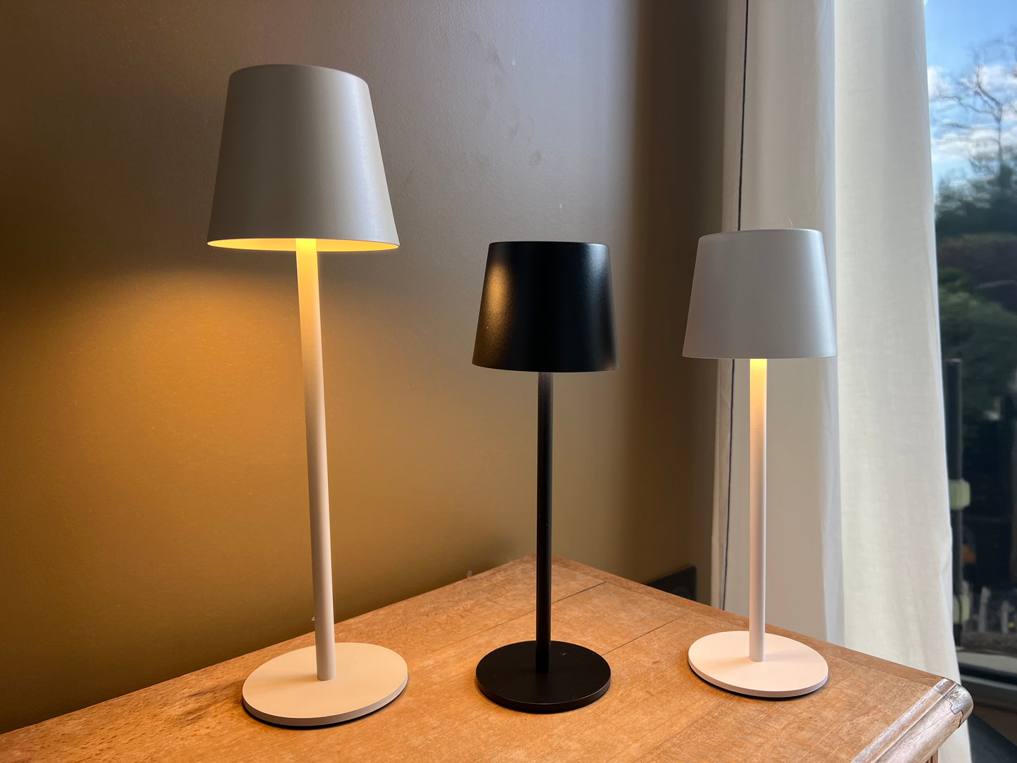 LAMPE DE TABLE RECHARGEABLE BLANC