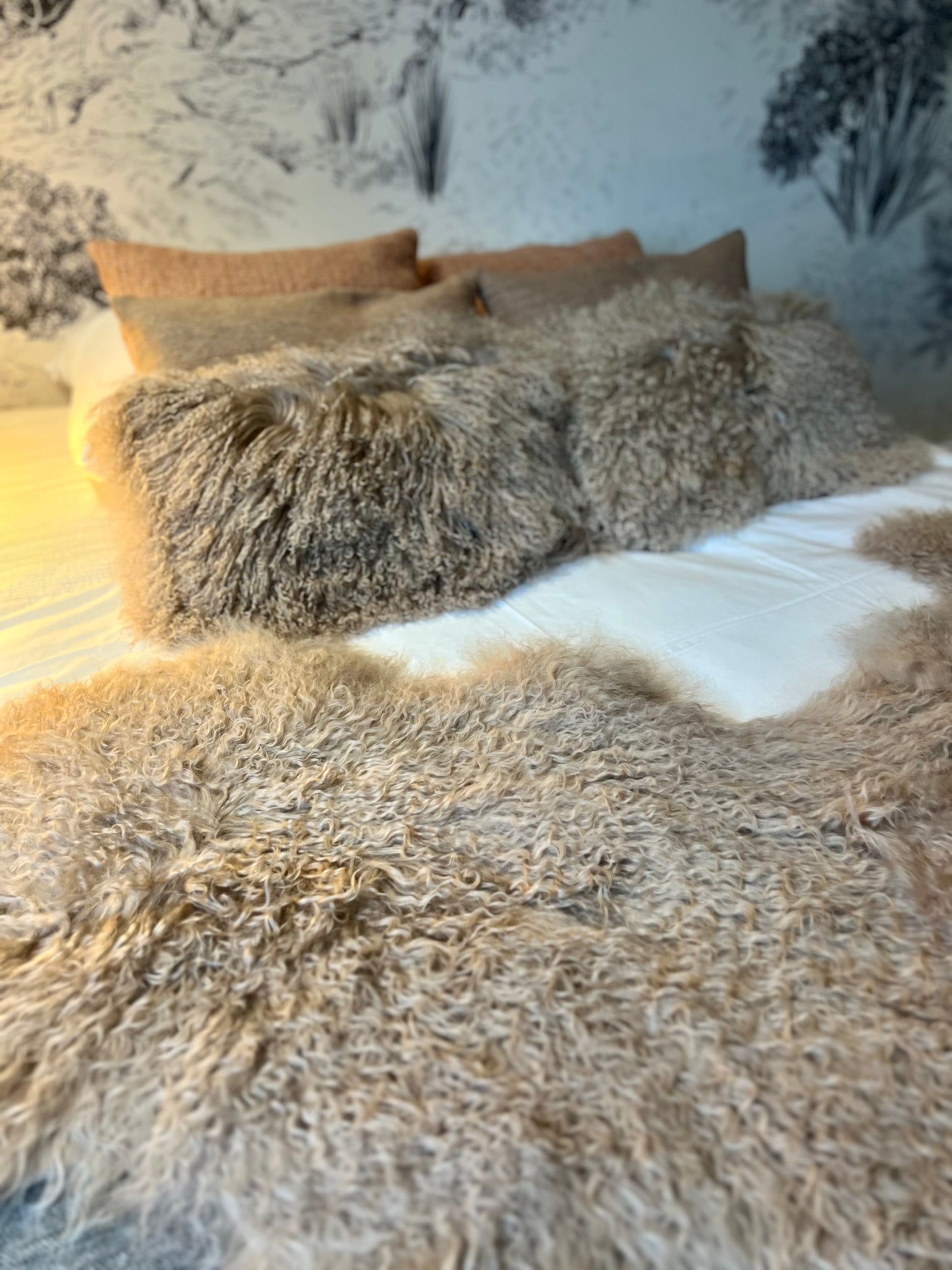 PEAU EN MOUTON D'ISLANDE BEIGE TAUPE