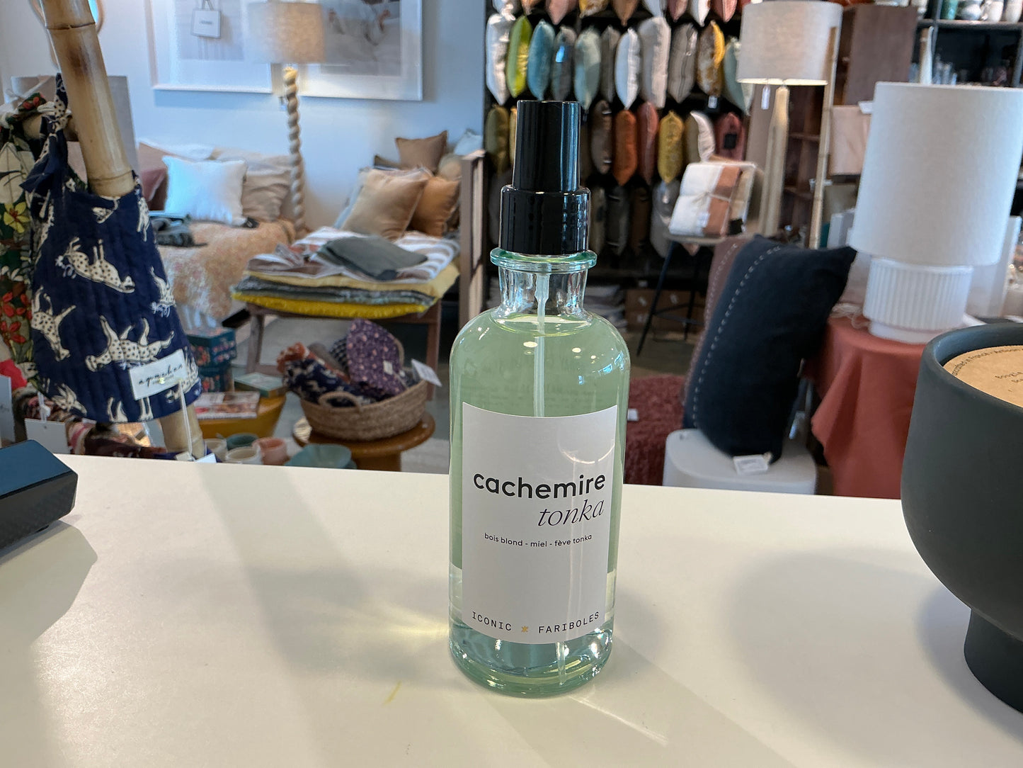 SPRAY ICONIC CACHEMIRE TONKA (200 ML)