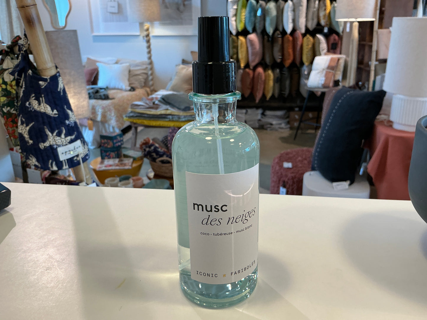 SPRAY ICONIC MUSC DES NEIGES (200 ML)