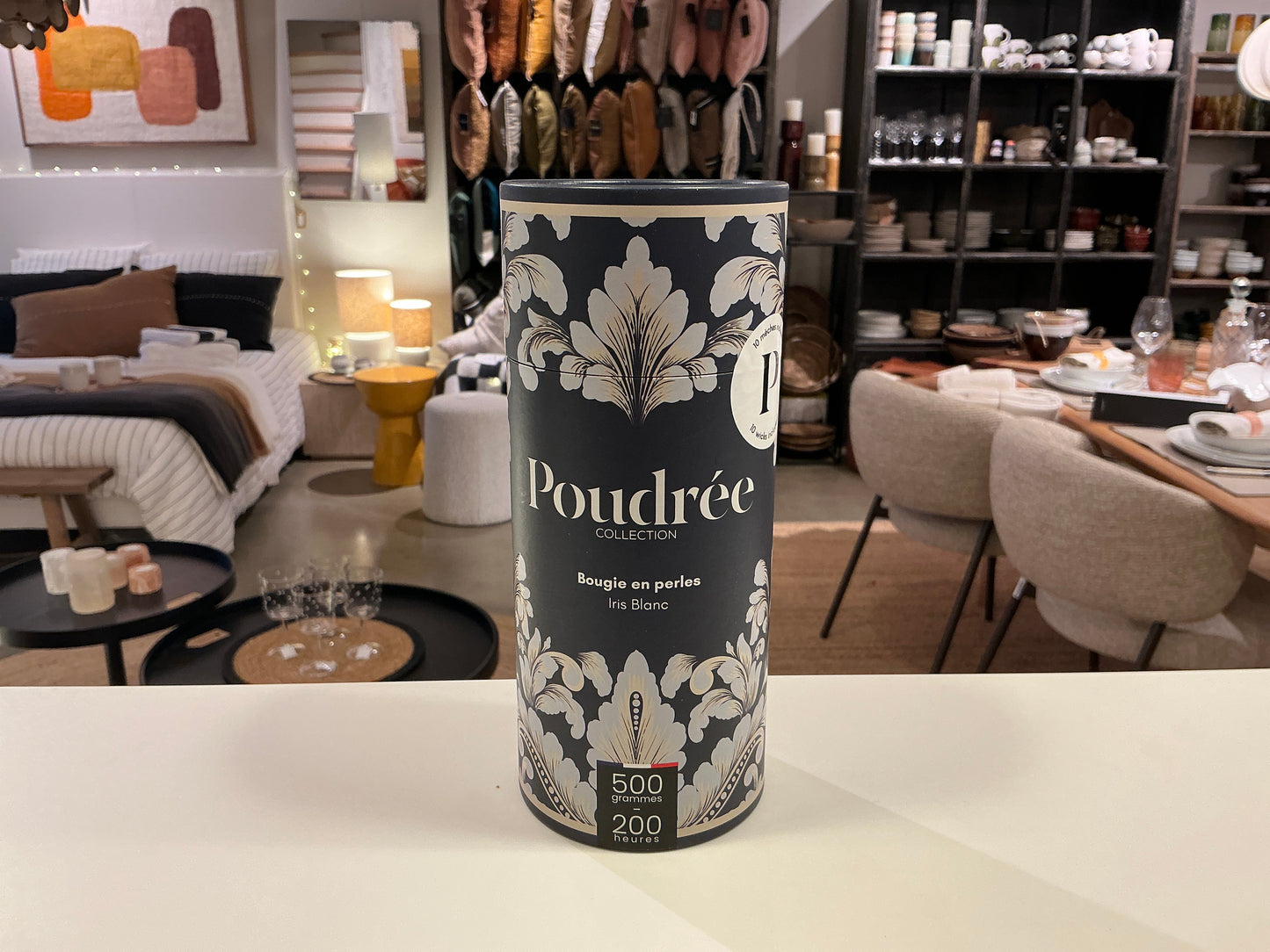 Bougie en perle Iris blanc Poudrée