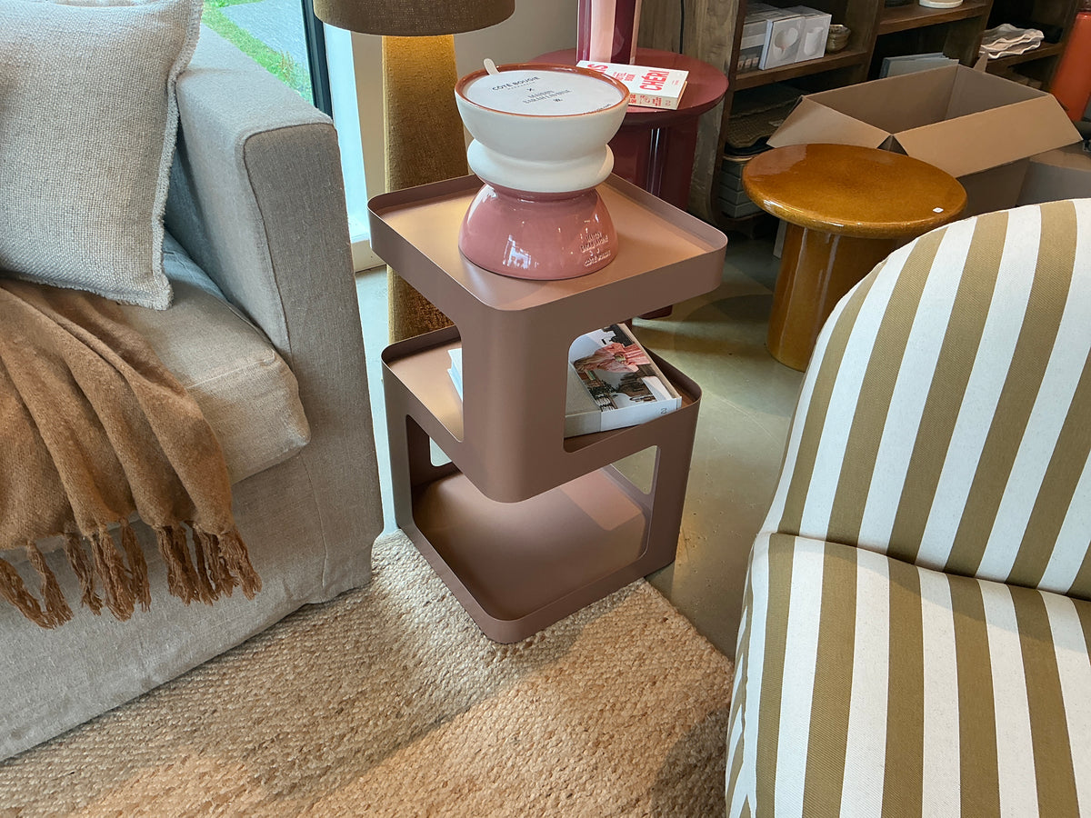 Table d’appoint/chevet vieux rose