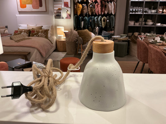 BALADEUSE BLANCHE AVEC PETITS POINTS