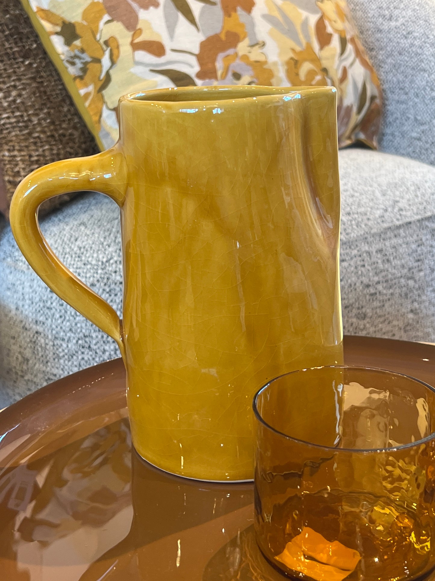 Carafe artisanale ocre