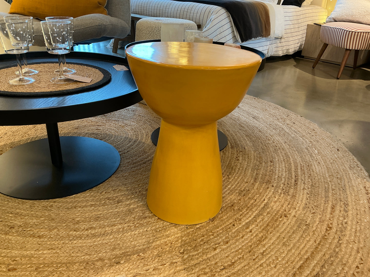 Table d’appoint terre cuite émaillée