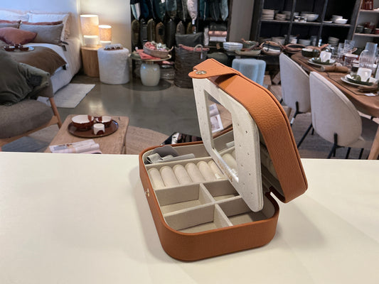 BOITE A BIJOUX DE VOYAGE BRIGITTE CAMEL