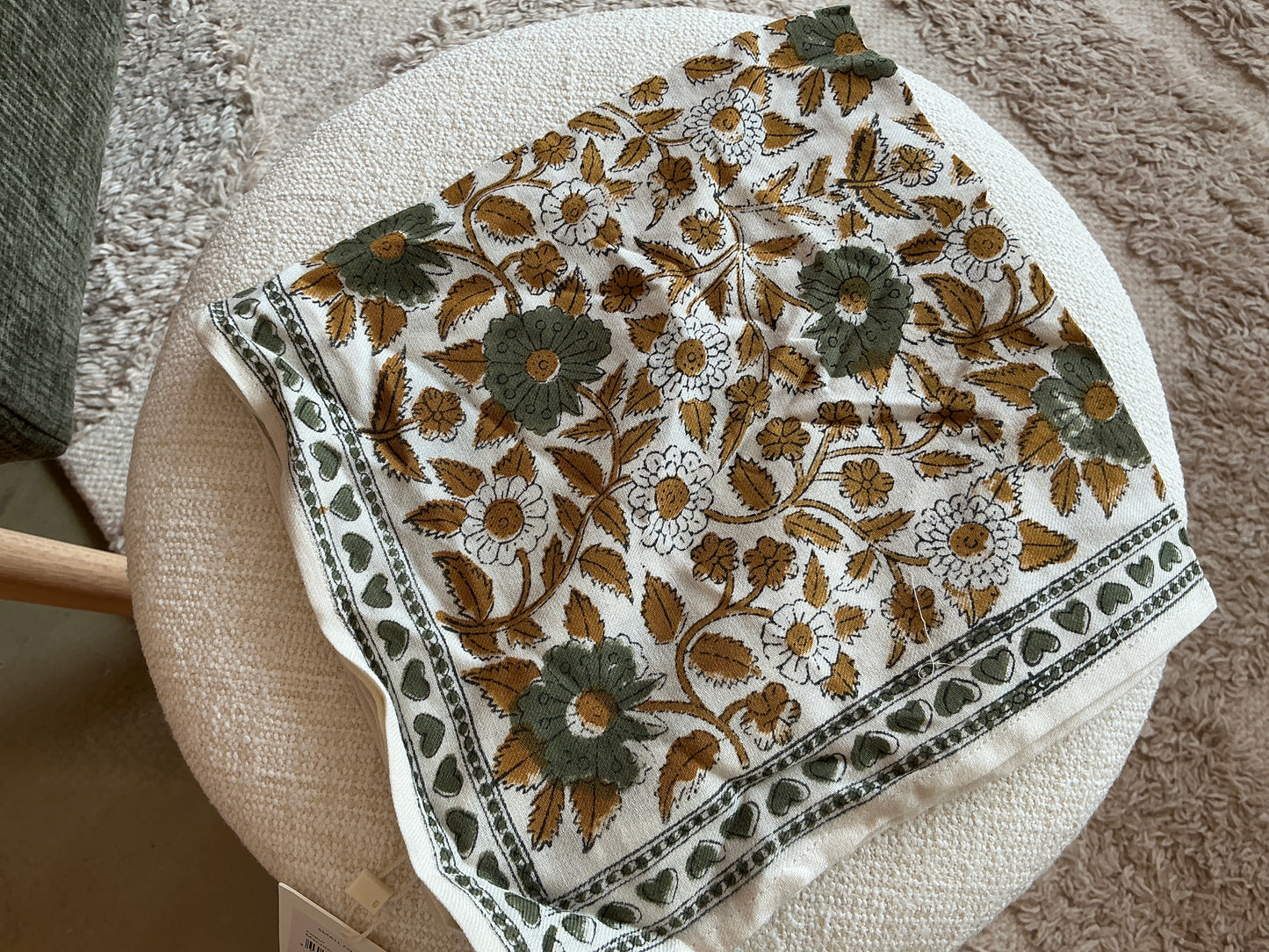 Petit Foulard Apaches Manika cœur macadamia