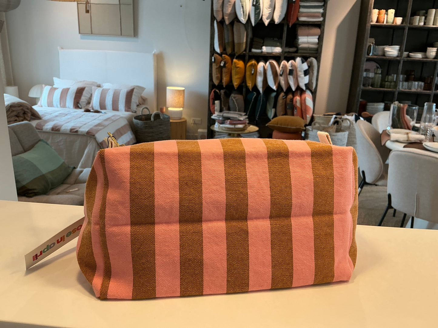 Trousse de Toilette raye caramel/strawberry rose in April