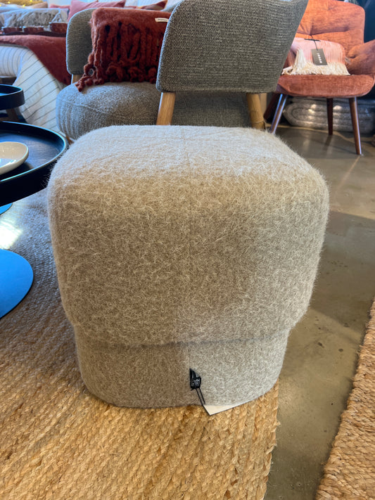Pouf feutre de laine taupe