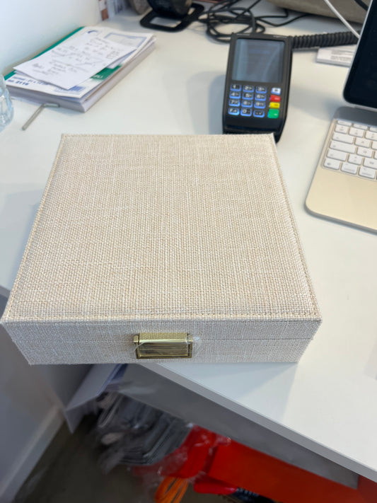 BOITE A BIJOUX ANNE EN LIN BEIGE