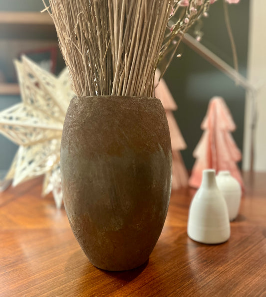 VASE BRUN EN TERRE CUITE ASPECT BRUT